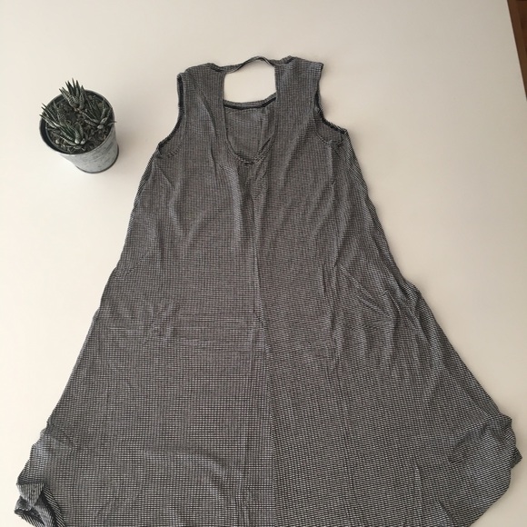 Philosophy | Flare Dress with Keyhole Back - Picture 2 of 5